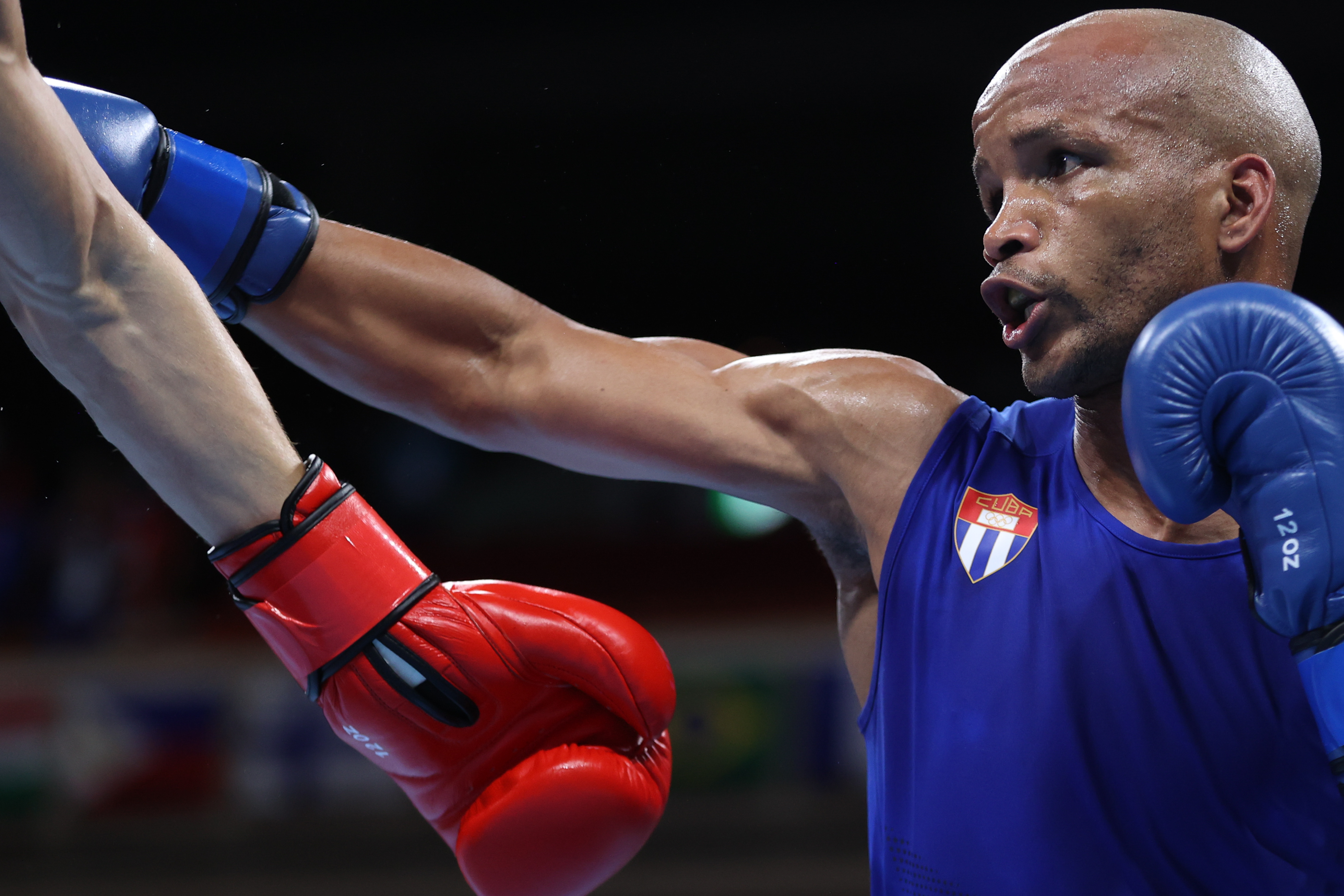 拳击球员突破自我，表现堪称完美的简单介绍