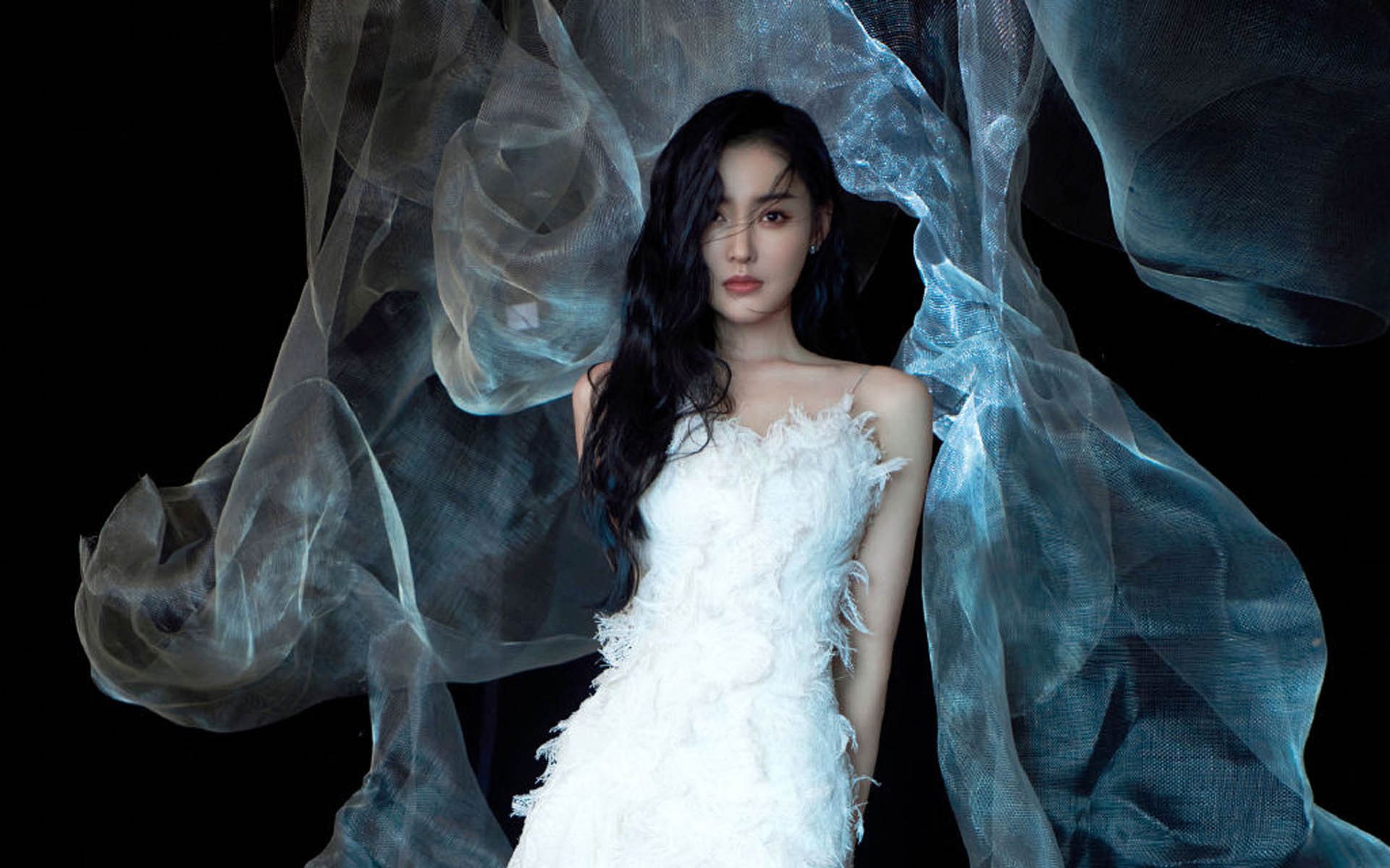 足球双重奏,英超争冠白热化,加拿大轻取卡塔尔显全球浪潮